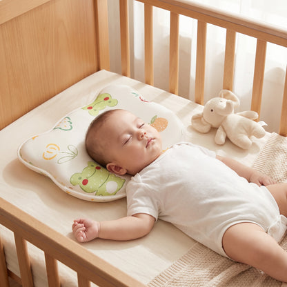 👶 Znanstveno oblikovana glava – nežno podpira in usmerja obliko glave vašega dojenčka ter preprečuje sindrom ploske glave! 🌙